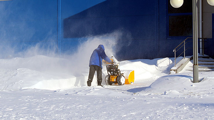 Service de déneigement commercial